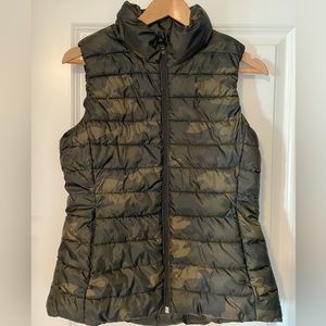 Women’s Old Navy Active Vest